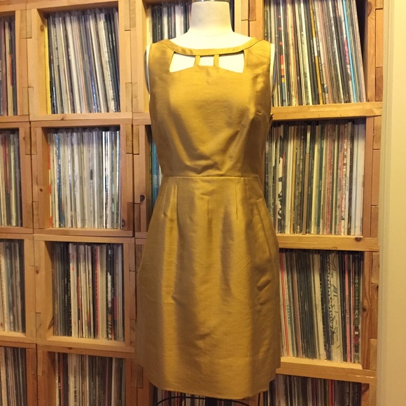 Anthropologie Dresses & Skirts - ANTHROPOLOGIE Golden Wool/silk dress size 4